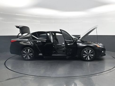 Used 2022 Nissan Altima 2.5 SV FWD image 41