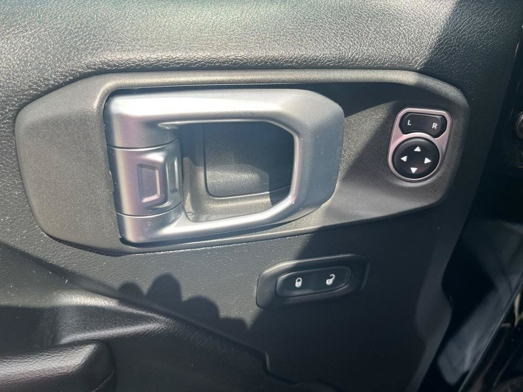 Used 2020 Jeep Wrangler Unlimited Sport AWD/4WD image 10