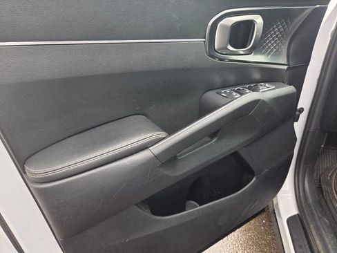 Used 2024 Kia Sorento S AWD/4WD image 12
