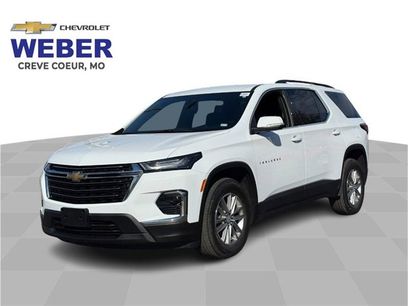 Used 2023 Chevrolet Traverse LT