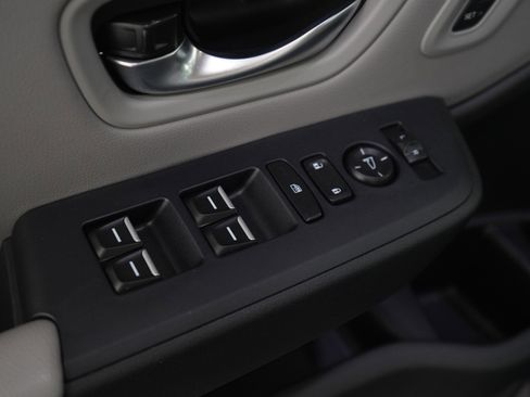 Used 2025 Honda Pilot Touring image 22