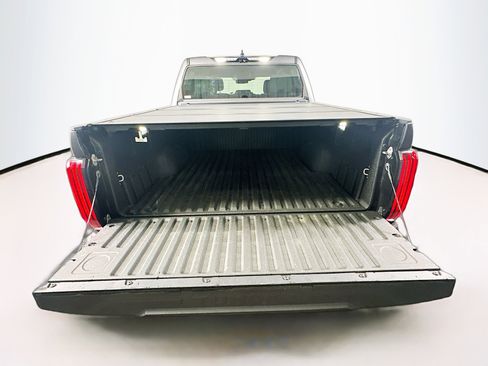 Used 2022 Toyota Tundra SR5 RWD image 28