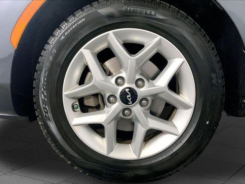 Certified 2022 Kia Soul LX w/ Technology Package FWD image 9