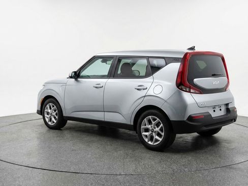Used 2025 Kia Soul LX w/ LX Technology Package image 6