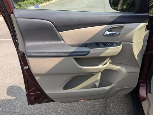 Used 2016 Honda Odyssey EX-L image 28