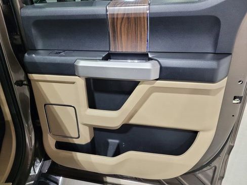 Used 2015 Ford F150 Lariat w/ Max Trailer Tow Package image 57