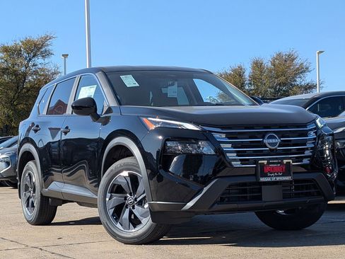 New 2026 Nissan Rogue SV FWD image 2