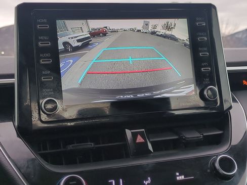 Used 2021 Toyota Corolla LE image 25