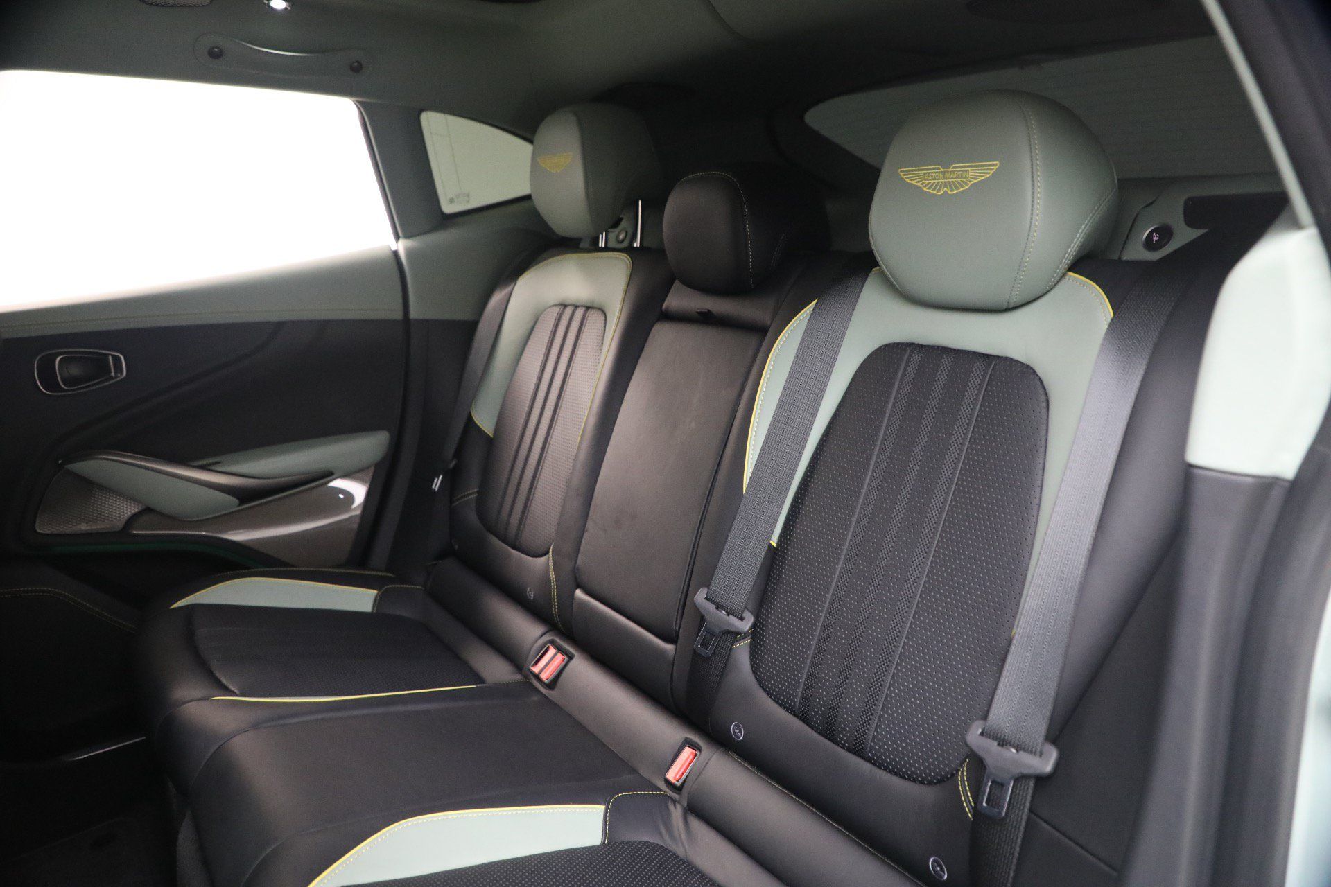 Used 2025 Aston Martin DBX 707 AWD/4WD image 21