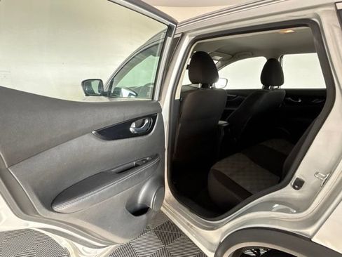 Used 2017 Nissan Rogue Sport SV w/ SV Premium Package AWD/4WD image 18