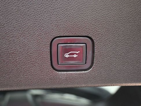 Used 2022 Cadillac XT6 Premium Luxury FWD image 40