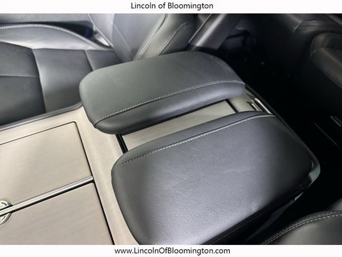 Certified 2025 Lincoln Navigator L Reserve AWD/4WD image 35