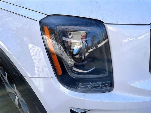 Used 2022 Kia Telluride EX w/ Towing Package image 33