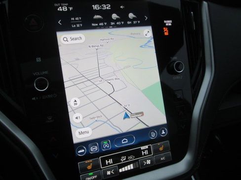 Used 2025 Subaru Outback Premium image 17