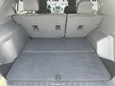 Used 2023 Chevrolet Equinox LT image 37