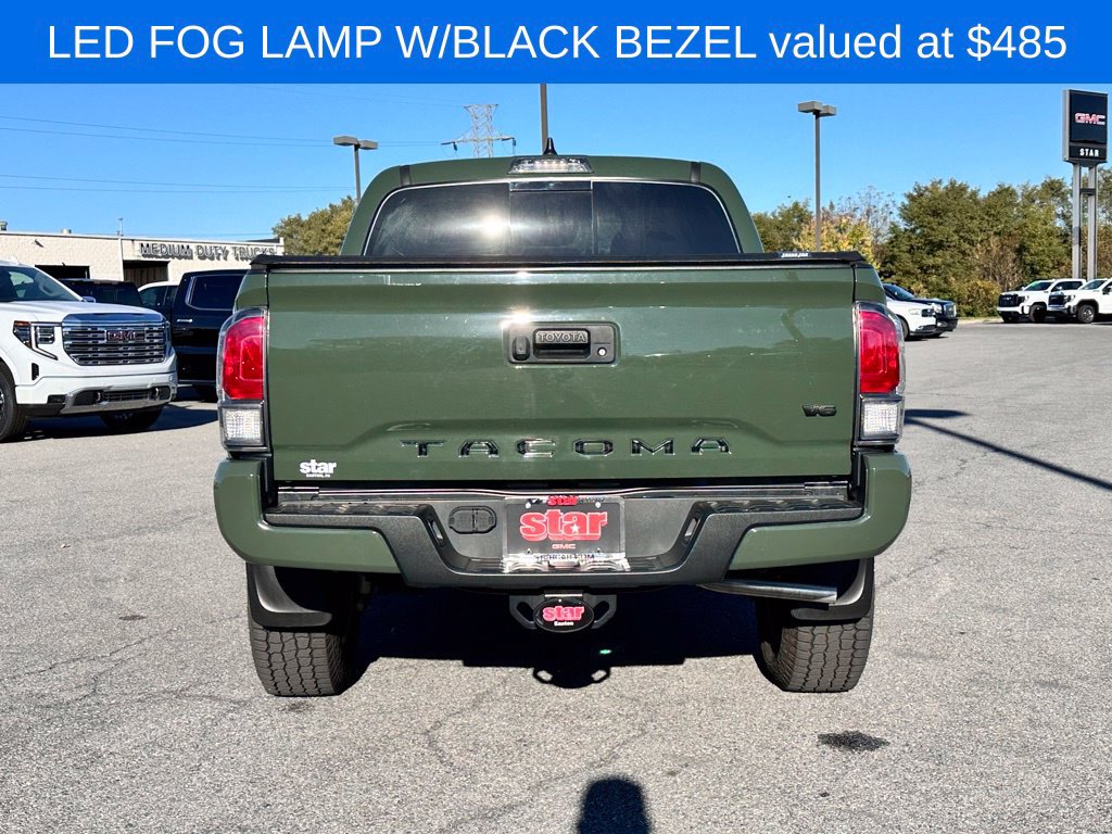 Used 2022 Toyota Tacoma TRD Sport AWD/4WD image 9