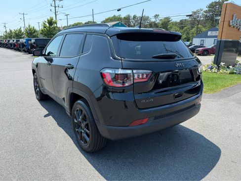 Used 2026 Jeep Compass Latitude w/ Quick Order Package 29K AWD/4WD image 5