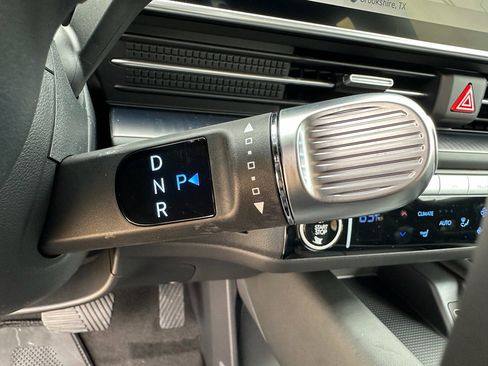 New 2025 Hyundai Ioniq 6 SE image 16