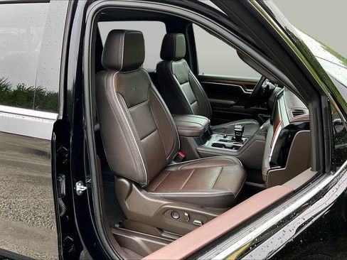 Used 2023 GMC Sierra 1500 Denali w/ Denali Reserve Package AWD/4WD image 8