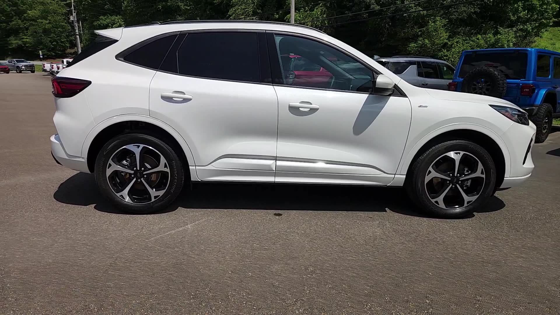 Used 2025 Ford Escape ST-Line Elite AWD/4WD image 8