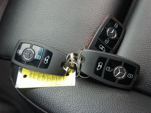 Used 2020 Mercedes-Benz Sprinter 4500 image 23