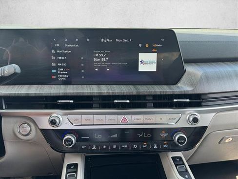 Used 2023 Kia Telluride EX w/ EX Captain's Chair Package FWD image 14