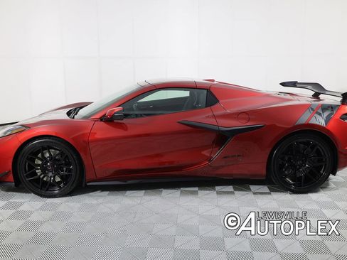 Used 2025 Chevrolet Corvette Z06 RWD image 10