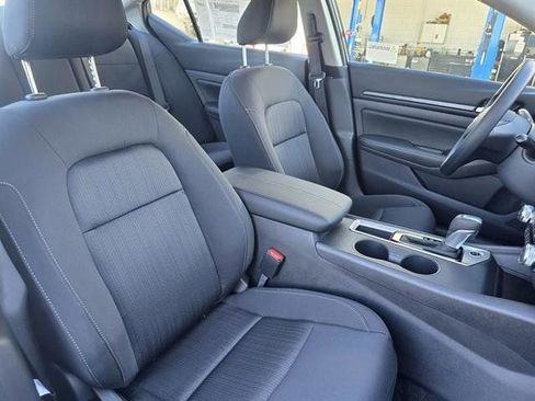 New 2025 Nissan Altima 2.5 SV image 12