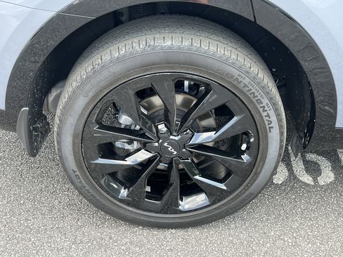 Used 2023 Kia Sorento SX image 17