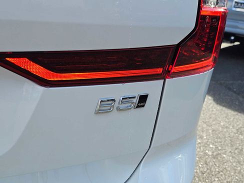 New 2026 Volvo XC60 B5 Ultra w/ Protection Package Premier image 17