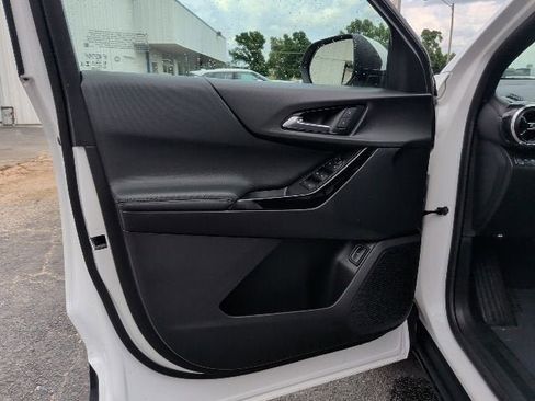 Used 2025 Chevrolet Equinox LT w/ Convenience Package II AWD/4WD image 13