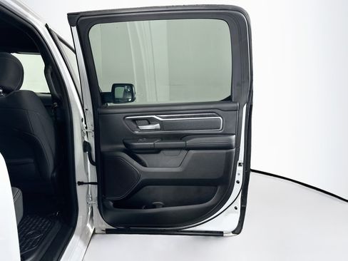 Used 2023 RAM 1500 Big Horn AWD/4WD image 29