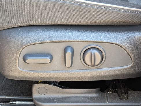 Used 2023 Chevrolet TrailBlazer LT image 14