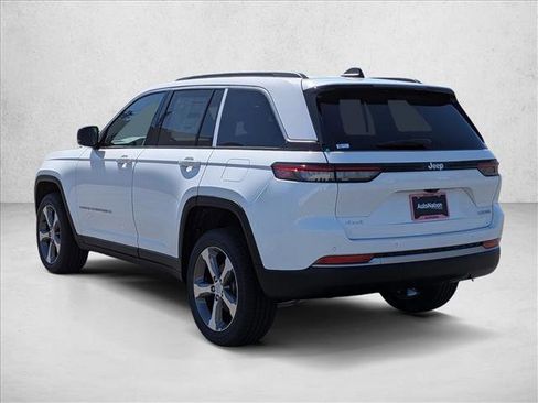 New 2026 Jeep Grand Cherokee Limited AWD/4WD image 8