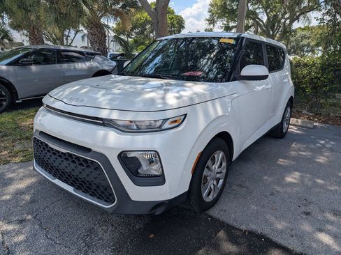 Used 2022 Kia Soul LX FWD image 3