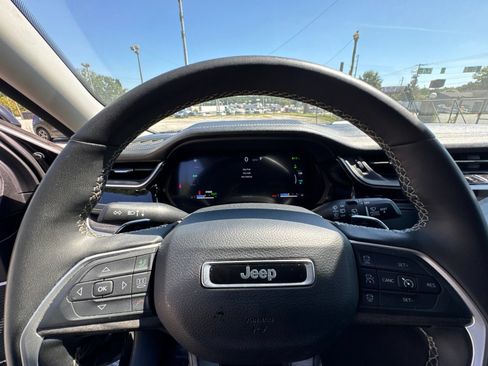 Used 2024 Jeep Grand Cherokee Limited 4xe AWD/4WD image 18