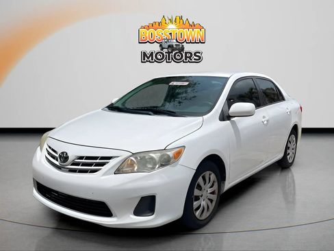 Used 2013 Toyota Corolla LE FWD image 1