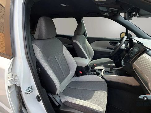 Used 2025 Subaru Forester AWD/4WD image 20