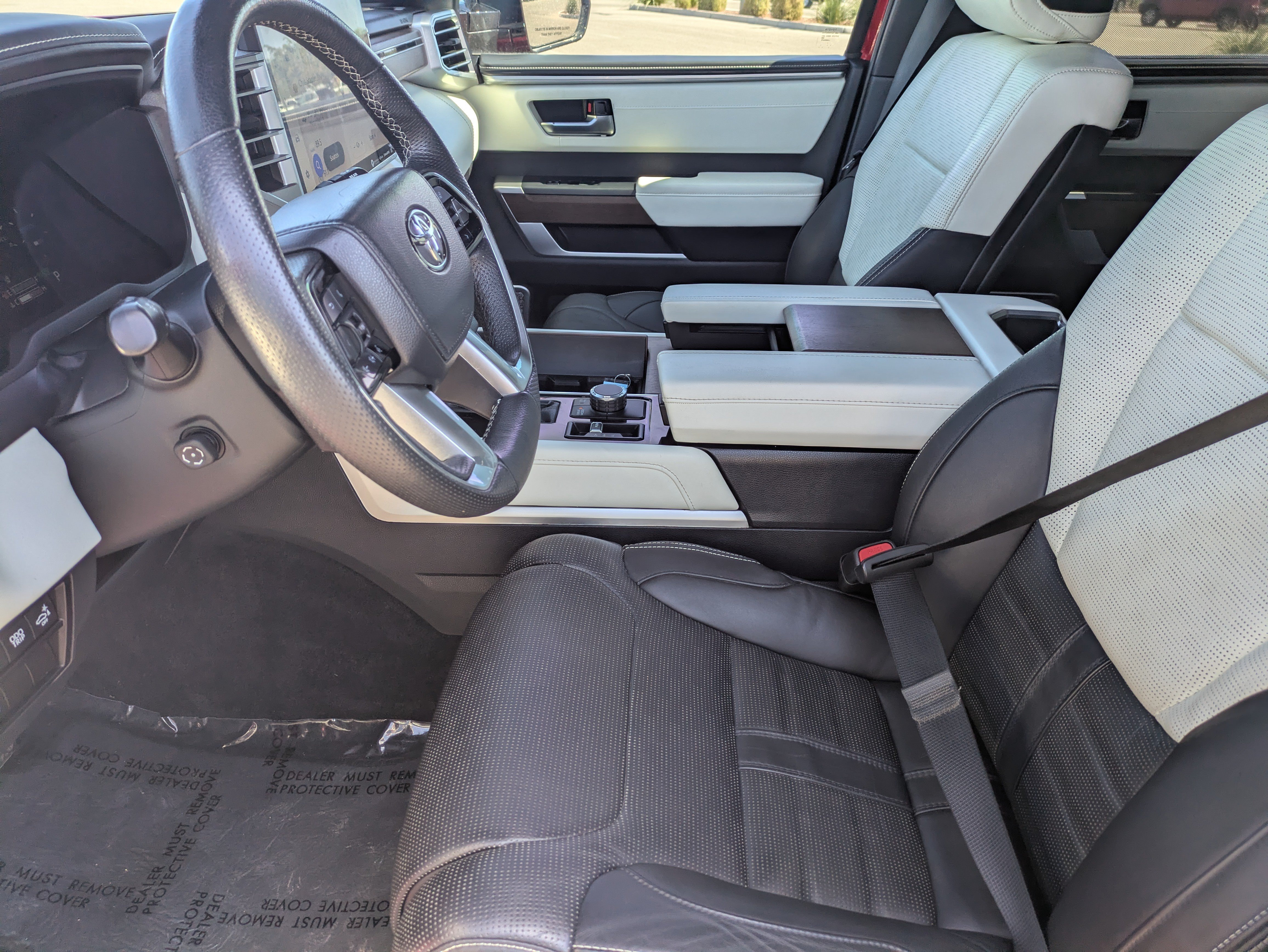 Used 2023 Toyota Sequoia Capstone AWD/4WD image 25