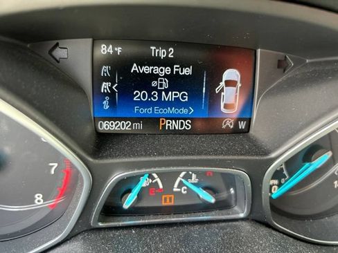 Used 2018 Ford Escape SE w/ SE Sport Appearance Package AWD/4WD image 19