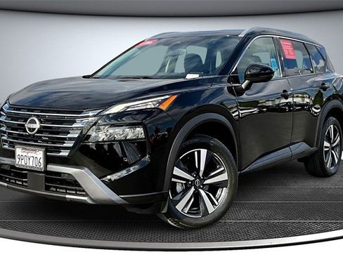 Certified 2024 Nissan Rogue SL image 3