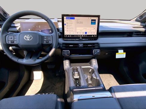 New 2026 Toyota RAV4 XSE w/ Panoramic Sun Roof Package AWD/4WD image 5