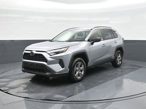 Certified 2025 Toyota RAV4 LE AWD/4WD image 1
