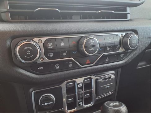 Used 2024 Jeep Wrangler Sport S image 8