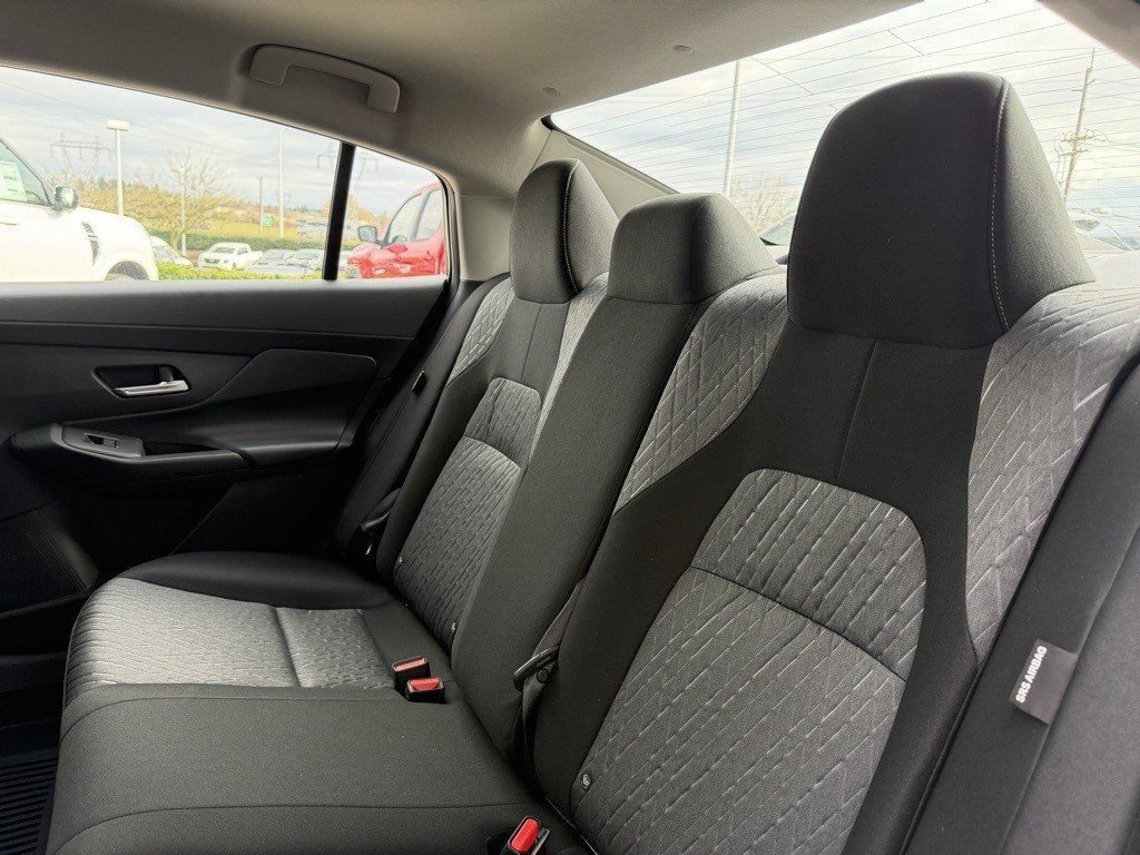 New 2026 Nissan Sentra SR w/ SR Premium Package FWD image 31