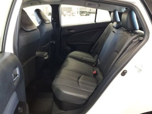 Used 2021 Toyota Prius XLE image 13