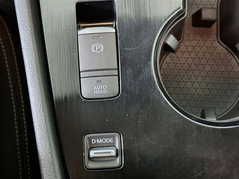 Used 2023 Nissan Rogue S image 25