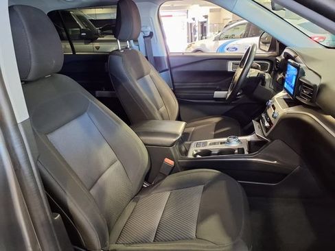 Used 2022 Ford Explorer XLT RWD image 29