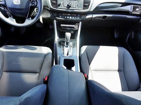 Used 2017 Honda Accord LX image 20