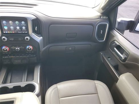 Used 2022 GMC Sierra 2500 SLT w/ SLT Premium Package image 27